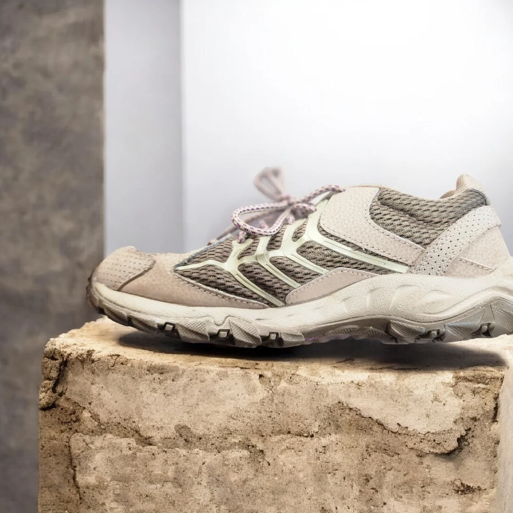 Columbia Strata Trail Low Women's Omnitech Size 8.5 Light Brown/gray Waterproof
